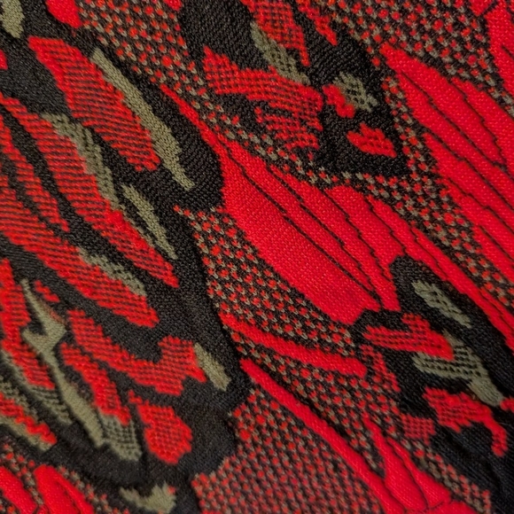 Natori Red and Black Floral Jacket - Picture 6 of 6